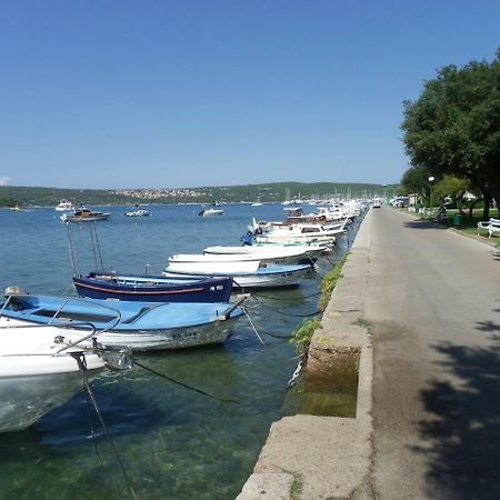 Apartment Olive Garden Punat Buitenkant foto
